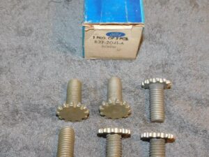 53-59 Ford P500 54-59 F B C 500 600 700 T700 NOS REAR RH BRAKE ADJUSTING SCREWS