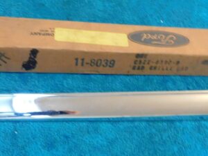1964 1/2 1965 Mustang Fastback Coupe Convertible NOS GRILLE RH ORNAMENT TRIM BAR