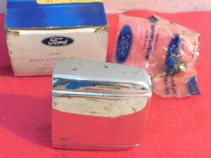 1971-1973 Mustang Cougar 70-72 Torino Montego Cyclone NOS LH INSIDE DOOR HANDLE