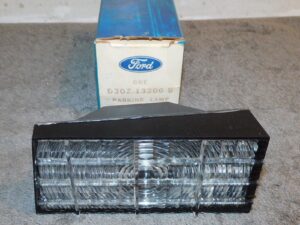 1973 Ford Gran Torino Sport Fastback Cpe Squire Ranchero Gt NOS RH PARKING LAMP