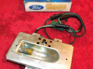 1975-1991 Ford E100 E150 E350 Econoline NOS INTERIOR DOME CARGO LAMP BODY SOCKET