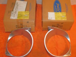 1970 Mustang Fastback Mach 1 Boss Convertible NOS LH+RH HEAD LAMP DOORS BEZELS