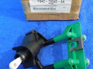 2000-2011 Ford Focus SE LX SVT NOS NEW OEM CLUTCH PEDAL MASTER CYLINDER ASSEMBLY