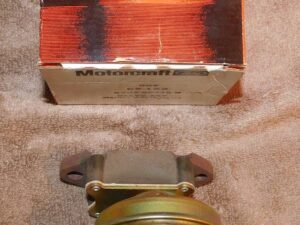 1977 Ford E100 Econoline Van NOS 351W A/T EGR BACKPRESSURE TRANSDUCER VALVE