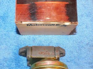 1977 LTD Grand Marquis Mark V Continental NOS 7.5L 460 EGR BACKPRESSURE VALVE