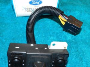 1995-2001 Explorer Mountaineer NOS 6-WAY RH POWER SEAT REGULATOR CONTROL SWITCH