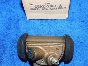 1965-1968 Ford Custom Galaxie LTD 69-72 Wagon NOS RH FRONT BRAKE WHEEL CYLINDER