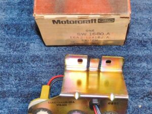 81-85 LTD Marquis Granada Monarch NOS 4.2 5.0 DISTRIBUTOR MODULATOR SENSOR VALVE