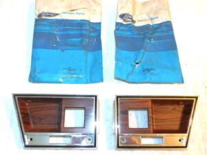 1982 Lincoln Continental NOS LH+RH DOOR INSIDE HANDLE CUPS Cocabolla Woodgrain