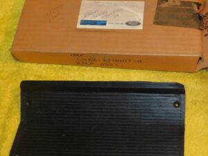 1969-1974 Ford Mercury Full-Size Station Wagon NOS REAR BUMPER STEP PAD
