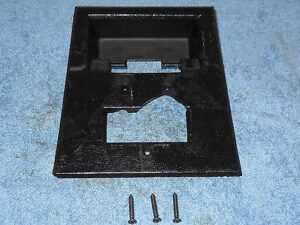 85 86 1987 1988 1989 1990 1991 1992 1993 Mustang Hatch FOLD DOWN SEAT LATCH TRIM