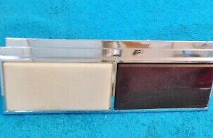 1974 1975 1976 Riviera GS Toronado Eldorado ORIG DOOR PANEL COURTESY LIGHT LAMP