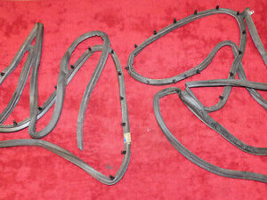63 64 Galaxie 500 Monterey S-55 Fastback Convertible NOS LH+RH DOOR WEATHERSTRIP