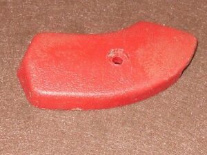 1965 1966 1967 Mustang GT GTA Shelby Cougar Xr7 ORIG PS RH RED SEAT HINGE COVER