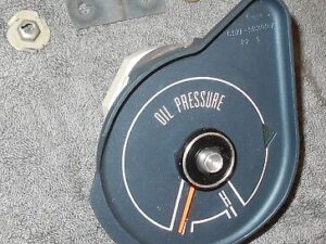 1969 1970 Mustang Boss GT Mach 1 Grande ORIG DELUXE DECOR OIL PRESSURE GAUGE