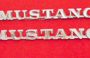 1965 1966 Mustang Coupe Convertible ORIG LH + RH FRONT FENDER 'MUSTANG' EMBLEMS