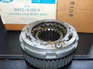 1973-1979 Ford F100 F150 F250 F350 Truck 4WD NOS 4X4 LOCKING FRONT HUB BODY