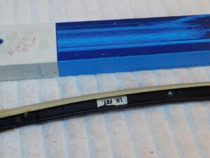 1977-1979 Lincoln Continental 2-Door Coupe NOS LH QUARTER WINDOW FRONT GLASS RUN