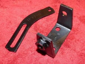 1967 1968 Ford Mustang Falcon Fairlane Bronco 6-CYL 170 200 ALTERNATOR BRACKETS