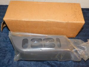 2002-2005 Explorer Mountaineer NOS RH FRONT DOOR WINDOW LOCK SWITCH HOUSING