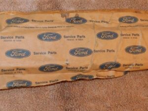 1973-1976 Ford Custom 500 LTD Brougham NOS RH FENDER FRONT LOWER TRIM MOULDING