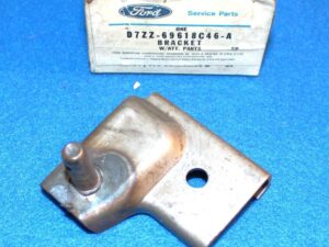 1968 1969 1970 Mustang Mach1 Boss Shelby Cougar NOS LH SEAT HINGE REPAIR BRACKET