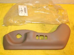 2001-2005 Ford Explorer Sport Trac NOS LH SEAT SIDE SHIELD COVER VALANCE Tan