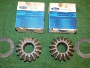 1969-1973 Ford Mustang Mercury Cougar NOS 9" 31-Spline REAR AXLE DIFF SIDE GEARS