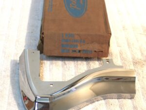 1969 Mercury Monterey and Custom NOS RH FRONT FENDER EXTENSION UPPER MOULDING