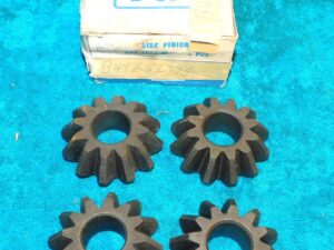 1948-1964 Ford F5 F6 F P C B 500 600 700 Truck NOS EATON DIFF SIDE PINION GEARS