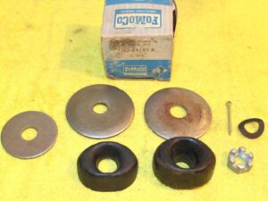 1961 Ford Thunderbird NOS FRONT SUSPENSION STRUT ROD BUSHING & WASHER KIT