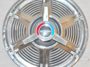 1964 1/2 1965 Mustang Fastback Coupe Convertible 13" SPINNER HUB CAP WHEEL COVER