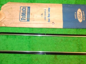 1964 Ford Thunderbird Hardtop Convertible NOS REAR TAIL LAMP LENS DOOR BEZEL
