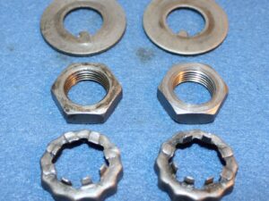 1965 1966 Mustang Shelby ORIG V8 SPINDLE WHEEL HUB BEARING RETAINER WASHERS NUTS