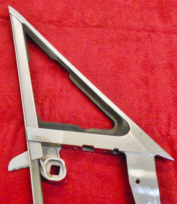 57-3713.jpg 57-3713.jpg