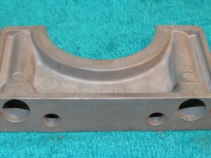 1954-1962 Ford Car Thunderbird NOS 239 272 292 CRANKSHAFT MAIN CAP REAR RETAINER