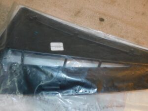 1999-2004 Ford Mustang Coupe Convertible NOS LH QUARTER PANEL SIDE SCOOP Black