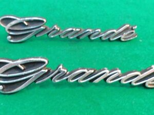 1969 1970 Mustang Grande Coupe ORIGINAL LH+RH ROOF REAR SIDE 'GRANDE' EMBLEMS