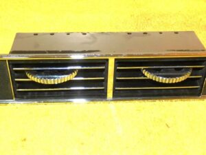 1967 1968 Mustang Fastback Coupe Convertible GT Shelby ORIG DASH CENTER A/C VENT