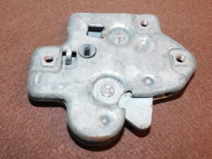 1967 1968 1969 1970 Mustang Fastback GT CS Mach 1 Boss Shelby ORIG TRUNK LATCH