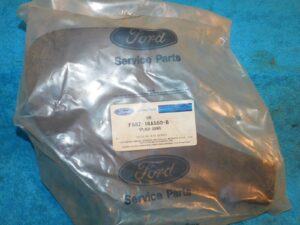 95-98 Ford Windstar Mercury Villager Minivan NEW OEM LH SIDE PANEL SPLASH GUARD