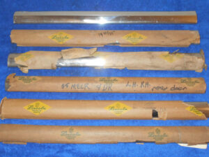 1955 Mercury Custom 4-Door Sedan NOS REAR DOOR OUTSIDE LOWER TRIM MOLDING