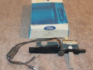 1971 Ford Thunderbird Lincoln Mark III NOS HEATED BACK LITE WINDOW SWITCH w/ ATC