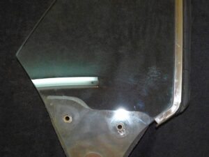 1971 1972 1973 Mustang Coupe Grande ORIG RH CLEAR QUARTER WINDOW GLASS w/ FRAME
