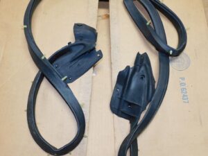 1973-1978 Ford Custom Galaxie 500 LTD Landau Brougham NOS RH DOOR WEATHERSTRIP