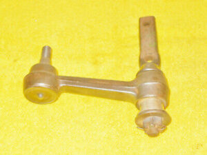 64 1965 1966 Mustang Fastback GT Convertible ORIG 260 289 V8 STEERING IDLER ARM
