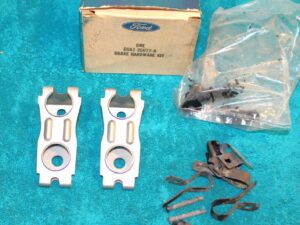 68-71 Galaxie Thunderbird Monterey Mark III NOS DISC BRAKE CALIPER PAD MOUNT KIT