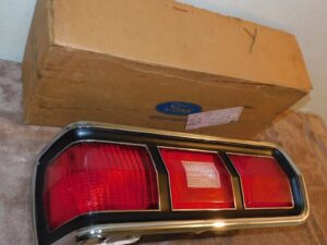 1974-1976 Mercury Montego MX GT Brougham NOS LH REAR TAIL LIGHT LAMP ASSEMBLY