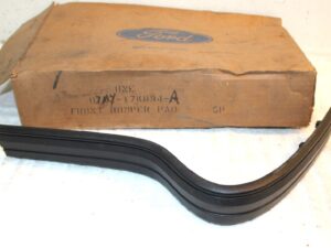 1977 1978 1979 Ford Granada Mercury Monarch NOS FRONT BUMPER LH HORIZONTAL PAD