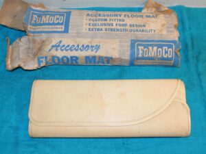 1965 1966 1967 Ford Galaxie LTD Fairlane Falcon NOS WHITE TWIN REAR FLOOR MATS